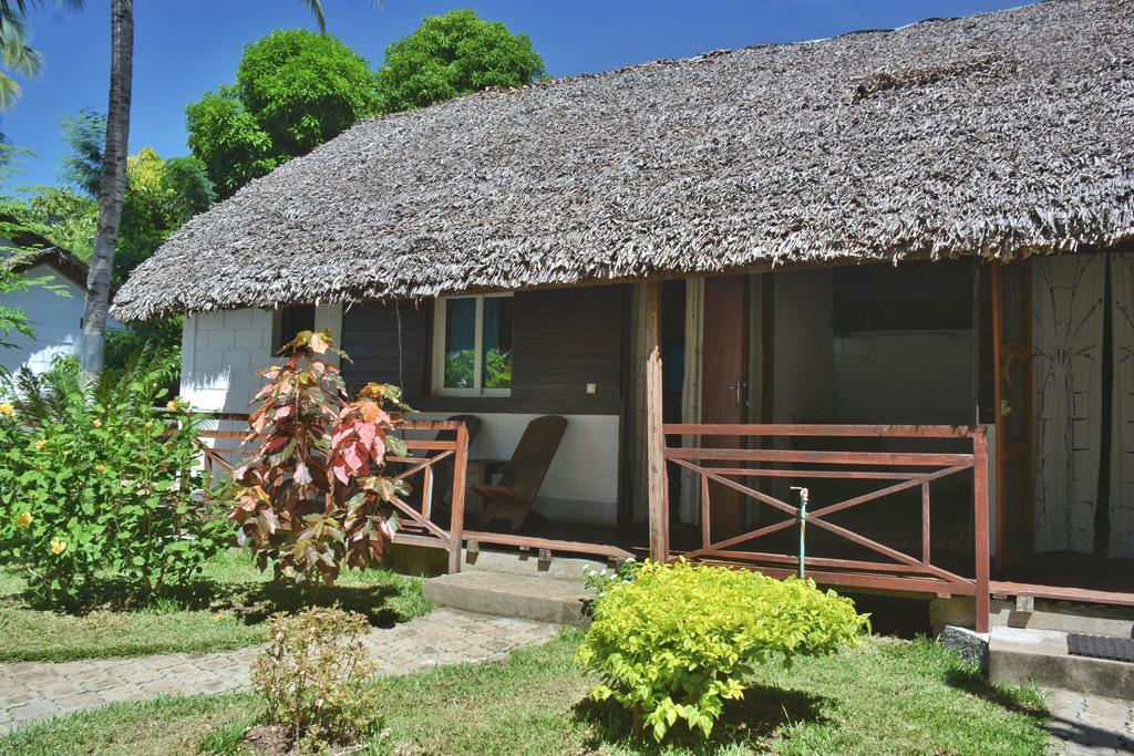 Ylang hôtel Ambondrona  Ngoại thất bức ảnh