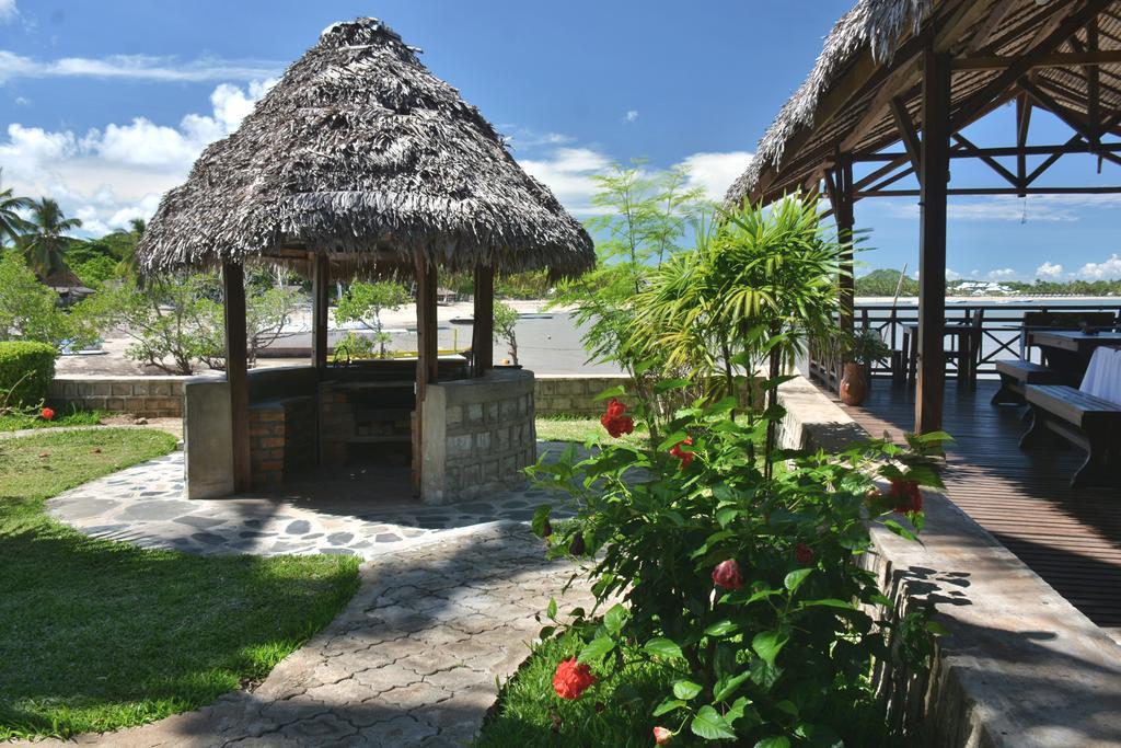 Ylang hôtel Ambondrona  Ngoại thất bức ảnh